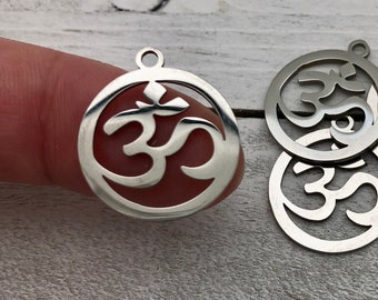 Om Circle Charm in stainless steel, 18x20mm
