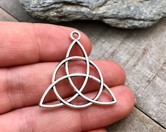 2 Celtic Trinity Knot Pendants in silver tone, Triquetra symbol, 28mm