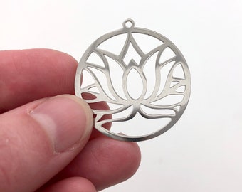 Lotus Pendant in stainless steel, 30mm