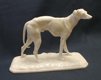 Greyhound Windhund Resin Figur Sockel sitzend Retro Geschenkidee Dekoration 