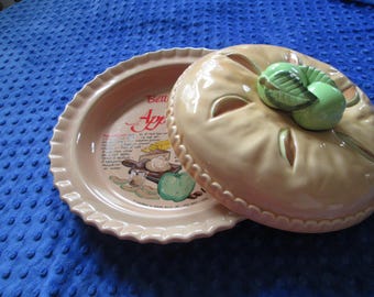 Vintage Betty Crocker Apple Pie Recipe Pie Plate With Lid in Fair Condition; General Mills Inc