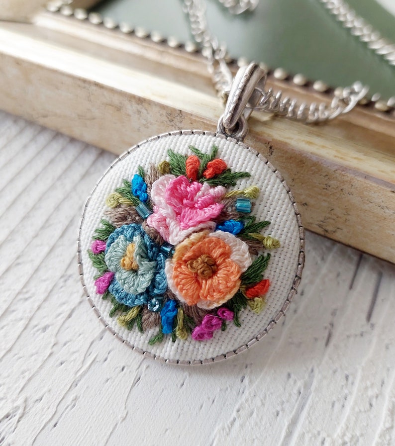 Floral and Bead Hand Embroidered Jewellry, Vintage, Colorful Rose Embroidery Necklace, Gift for Women image 2