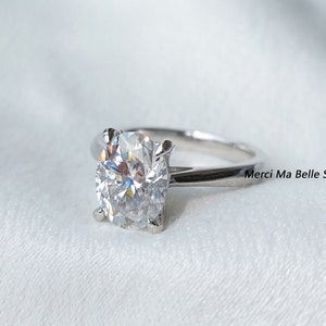 Oval Solitaire Moissanite Engagement Ring/ 2CT Oval Moissanite Ring/Solid Gold Moissanite Ring/ 925 Sterling Silver Moissanite Ring