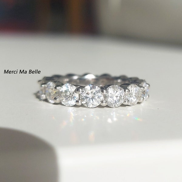 Round Moissanite Eternity Ring / Moissanite Wedding Band / 4mm Round Moissanite Eternity Band / Moissanite Anniversary Ring