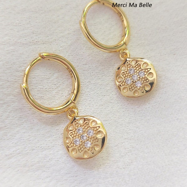 Gold Star Disc Hoop Earrings/ Gold Medal Hoop Earrings / 925 Sterling Silver Hoop Earrings / 18ct Gold Plated Hoop Earrings