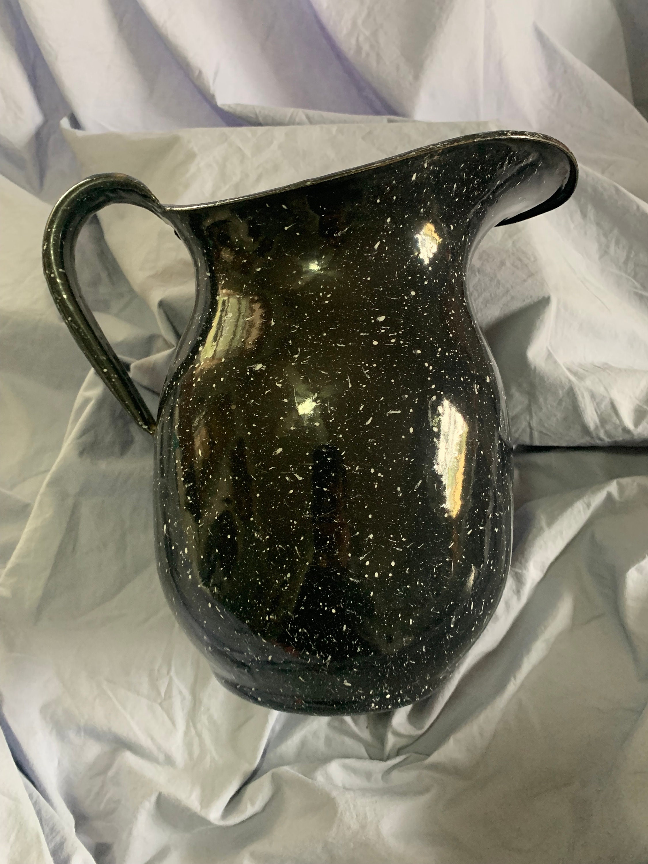 アンティーク キッチン　コランダー　ever wear アメリカ　人気　おすすめ WWII US Navy Speckled Enamel Graniteware Large Pitcher the