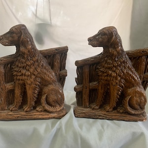 Syroco Molded Wood Spaniel Setter Retriever Dog by a Fence pair of Bookends