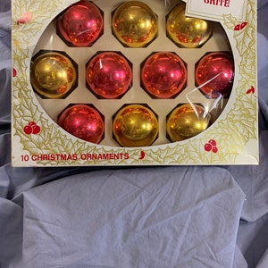 Shiny Brite 10 Glass Christmas Balls Bulbs Ornaments Made in USA Gold and Pink in Box