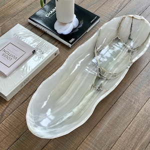 Exquisite Clear Banded Onyx Canoe - Handcrafted Natural Stone Home Decor