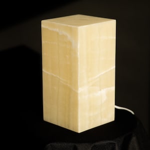 White/Cream Onyx Lamp