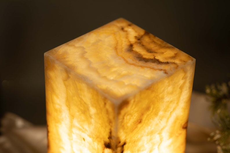 Pure Beige Banded Onyx Lamp image 3