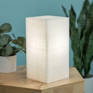WHITE ONYX LAMP