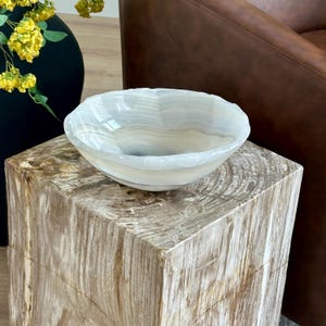 Hand-Carved Natural Onyx Display Bowl – Rare Earthy Toned Crystal Centerpiece