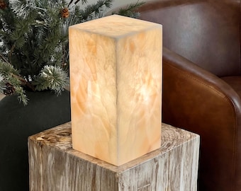 Contemporary Off-White Onyx Lamp: Elegant Natural Stone Decor (12 Inches)