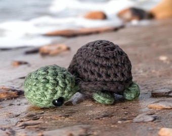 Mini amigurumi crochet turtle small pocket turtle