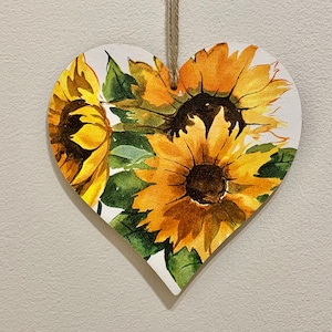 Magnifiques tournesols en fleurs - plaque coeur en bois découpé fabriquée à la main de 15 cm / Décoration de tournesol / Ornement de tournesol / Cadeau pour la fête des Mères