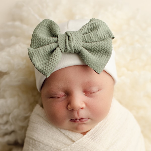 Sage Little Poppy Bow Hat // Newborn Hat, Newborn Beanie, Baby girl hat, Preemie hat, baby girl gift, newborn hat with bow