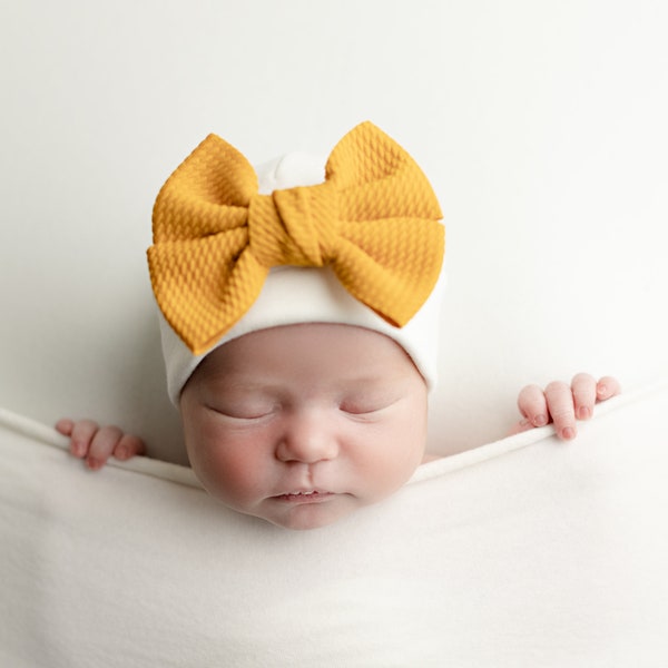 Gold Little Poppy Bow Hat // Newborn Hat, Newborn Beanie, Baby girl hat, Preemie hat, baby girl gift, newborn hat with bow