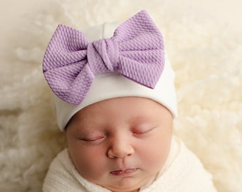 Lilac Little Poppy Bow Hat // Newborn Hat, Newborn Beanie, Baby girl hat, Preemie hat, baby girl gift, newborn hat with bow