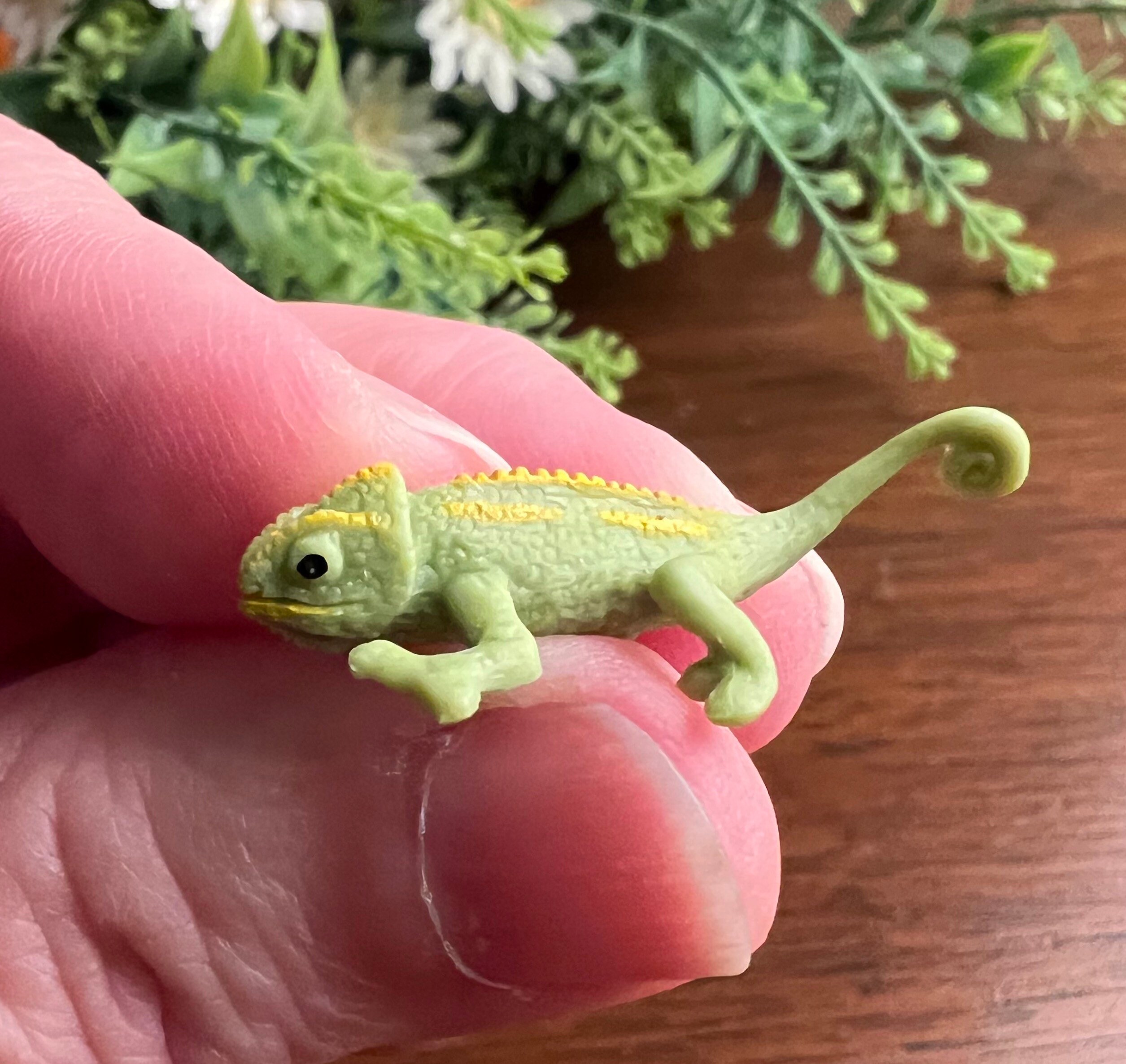 1:12 Scale Dollhouse Lizard, Miniature Lizard, Miniature Chameleon