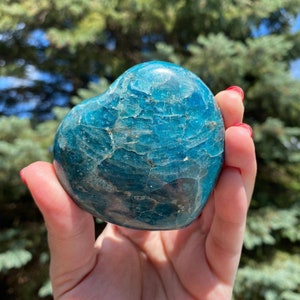 Blue Apatite, Apatite Heart, Apatite Crystal, Shapes, Apatite Stone, Blue Heart, Heart, Blue, Blue Crystal, Crystal Heart, Crystal Shapes