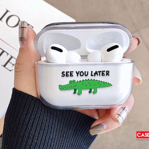 Coccodrillo e scritta "See you later" AirPods case cartoon airpods 1 coccodrillo verde regalo verde per lei see you later airpod