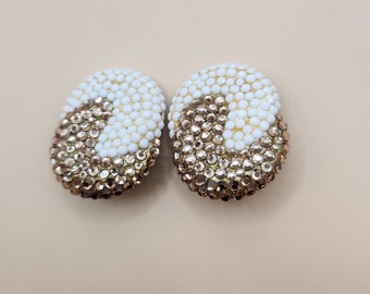 Extravagant Vintage Richard Kerr Gold/White Rhinestones clip on earrings