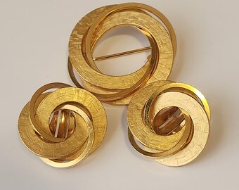 Vintage Gold Leaf Earring and Brooch Pin Set, Midcentury  display picture 2