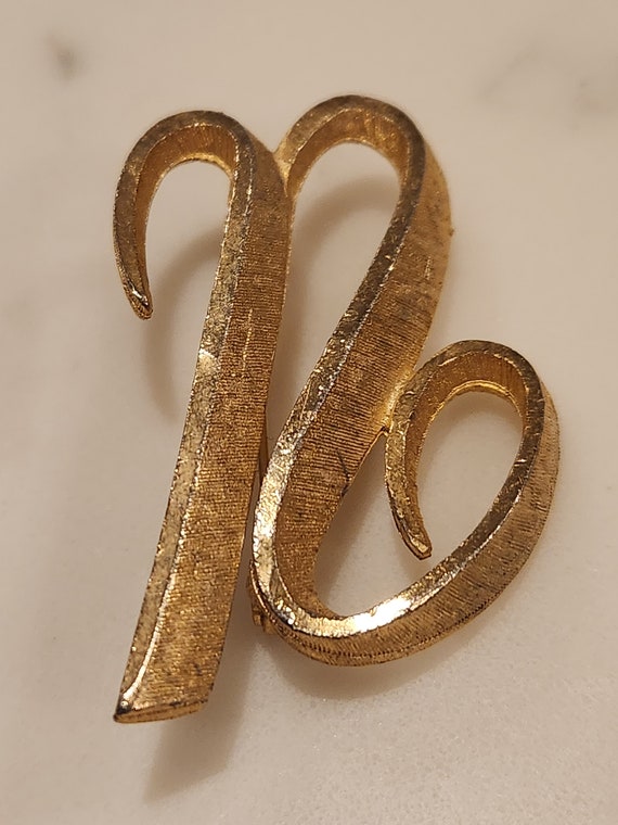 Vintage Gold Tone Initial script "N" by "Mamselle" - image 3