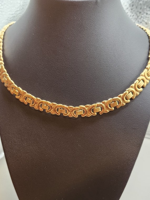 Vintage Avon Gold Tone Flat Link Necklace