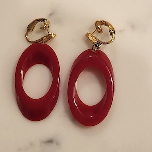 Seltene Vintage Trifari Red Lucite Ohrringe