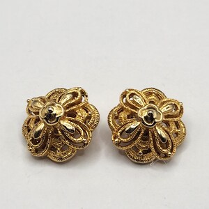 Vintage Gold tone Floral clip on earrings