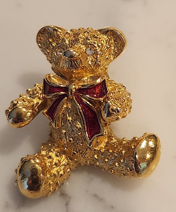 Vintage Avon Gold Tone Teddy Bear Lapel Pin Brooch - image 1