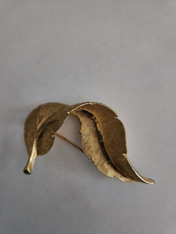 Vintage B.S.K. Gold tone Texture Leaf Brooch