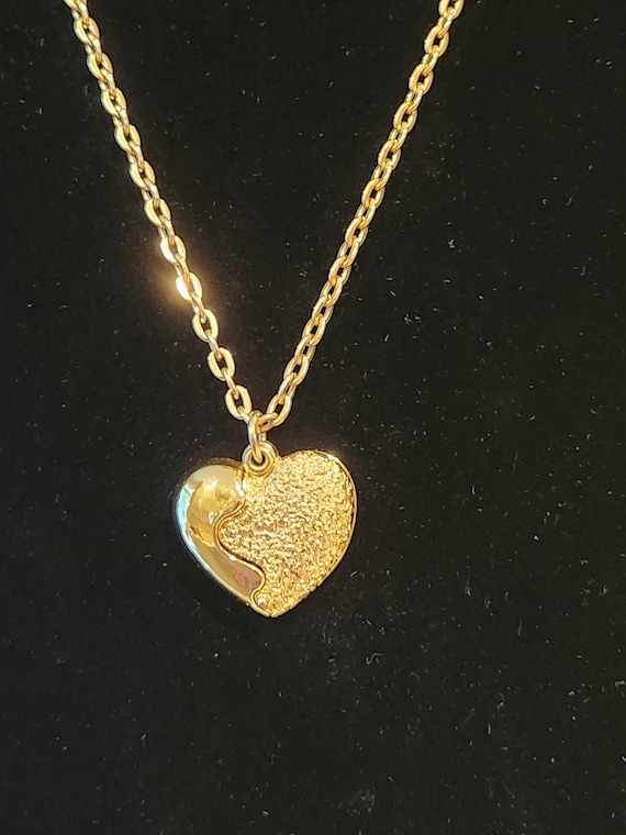 Stunning Vintage Sara Coventry Gold Tone Heart Nec