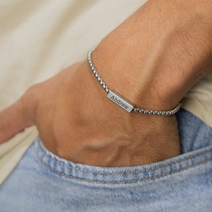Mens bracelet with custom name, waterproof silver engraved bracelet for him, gift for dad, Christmas gift for boyfriend, box chain bracelet