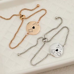 Pulsera de amistad de larga distancia Joyería personalizada, pulsera personalizada de estado y país, pulsera grabada de graduación, regalo de mudanza