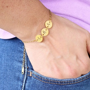 Pulsera inicial múltiple personalizada para mamá, pulsera inicial para niños pequeños, regalo para la abuela, pulsera de monograma, pulsera de la amistad