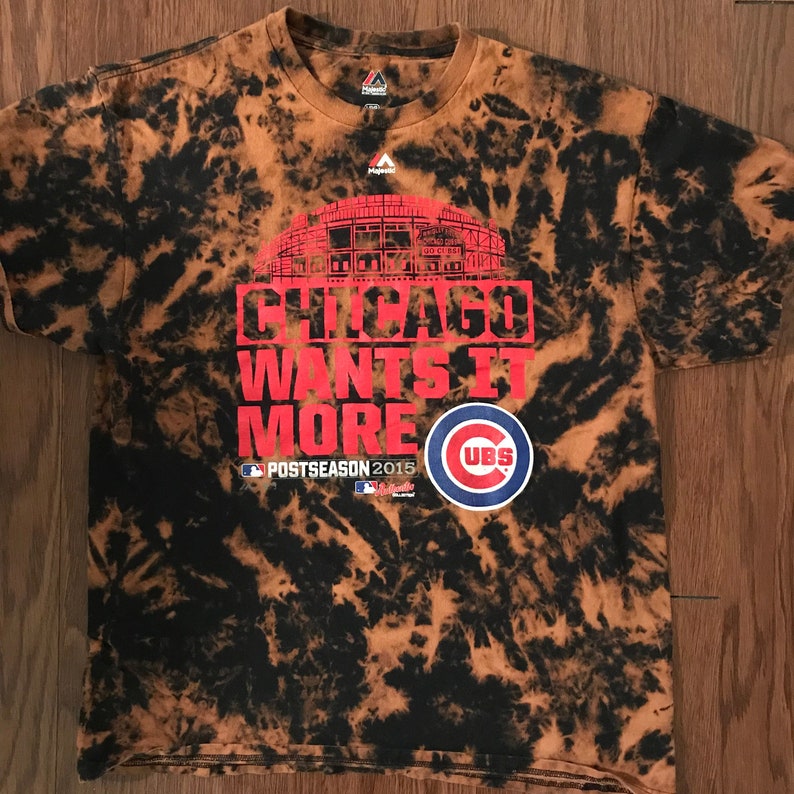 black chicago cubs t shirt
