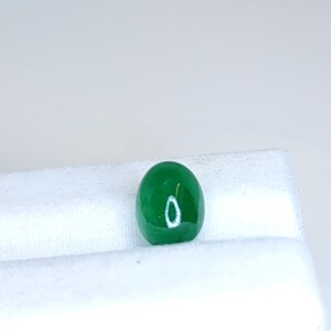 Natural Emerald Caboshon Perfect Green Loose Gemstone 2.60cts dimensions 9.72mm by 7.16mm Oval Shape offer DIY jewelry