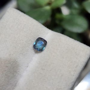 Certified Alexandrite 0.33cts color change green to Purple Russian Alexandrite Cushion 4.4mm 3.7mm 1.9mm chrysoberyl no inclusions