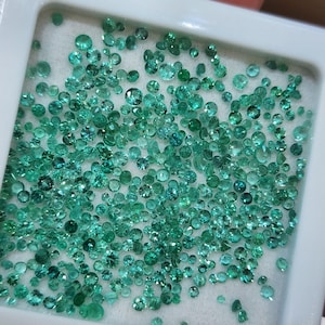 Natural Emerald 2mm To 2.5mm Round Diamond cut Natural loose gemstone for jewelry making. Nice Vivid Green Emerald