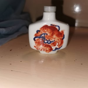 Vintage, antiguo, porcelana, opalina, chino, botella de rapé, tigres asiáticos, tarro de rapé, inhalador