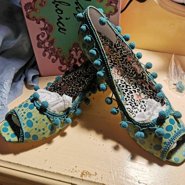 Irregular Choice, shoes, light green, green, pretty shoes, dotted shoes, UK 8 size shoes, Marie Antoinette style shoes, fairy shoes