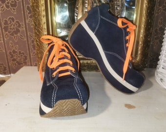 Vintage, chunky, L.E.I.,natural leather shoes, deep blue, navy blue,platform shoes, sneakers, lace up shoes, orange shoelaces