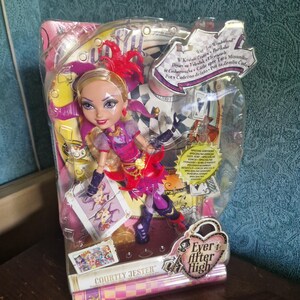 Ever After High, Courtly Jester, muñeca, muñeca OOAK, material para manualidades, materiales para manualidades, muñeca Courtly Jester, para repintar