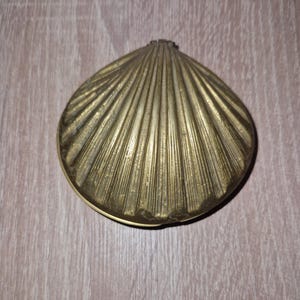 Vintage, mässing, musslaskal, med fot, prydnadsskrin, smyckeskrin, snäckskal, fyllig, snäckskal, fodral, magi, hav, marina, sjöjungfru