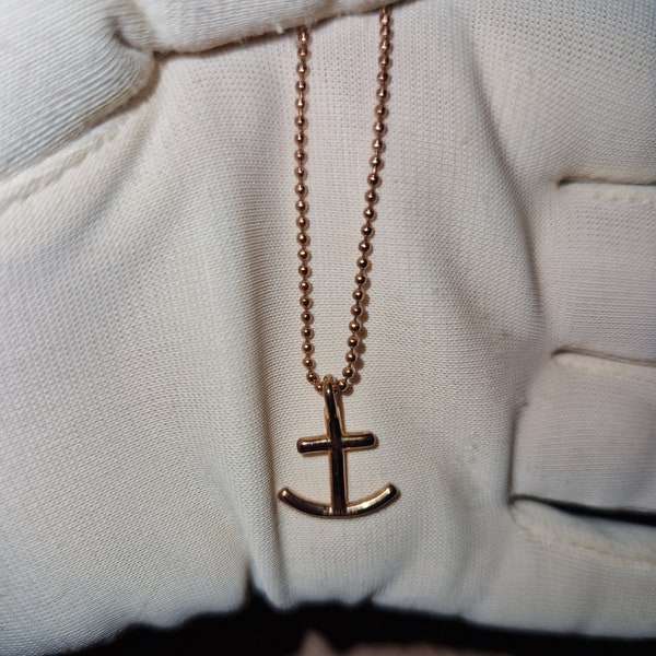 Petite, minimalistc, tasteful, sophisticated, Edblad, anchor, pendant, necklace, ball chain, gold tone, stylized anchor, modern design