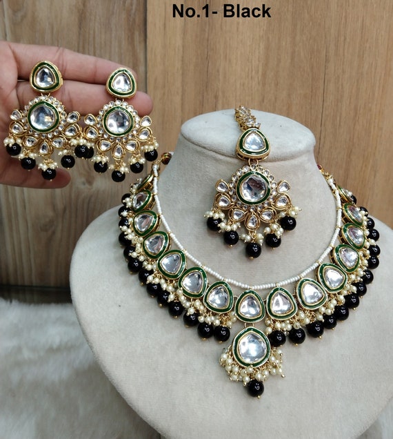Black and sale white necklace set