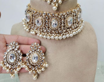Kundan Choker Necklace Set: Indian Bridal Jewelry with Tikka ufa sets